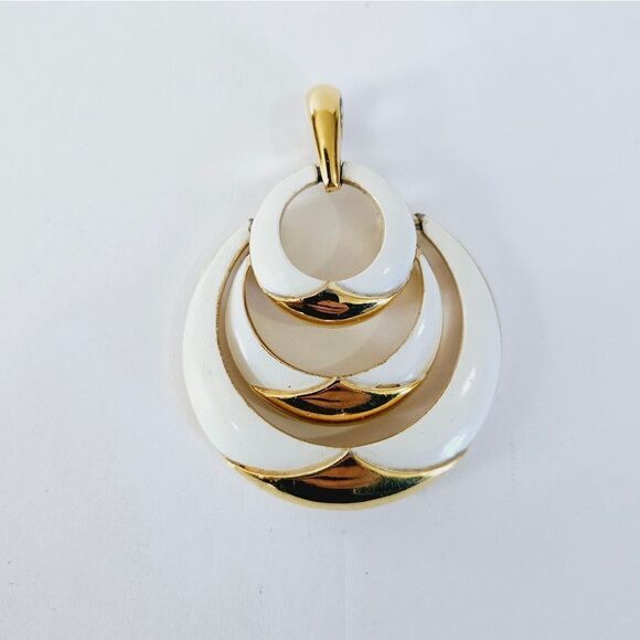 Vintage Crown Trifari Signed '50s Large Gold Tone White Enamel Necklace Pendant - Picture 9 of 11